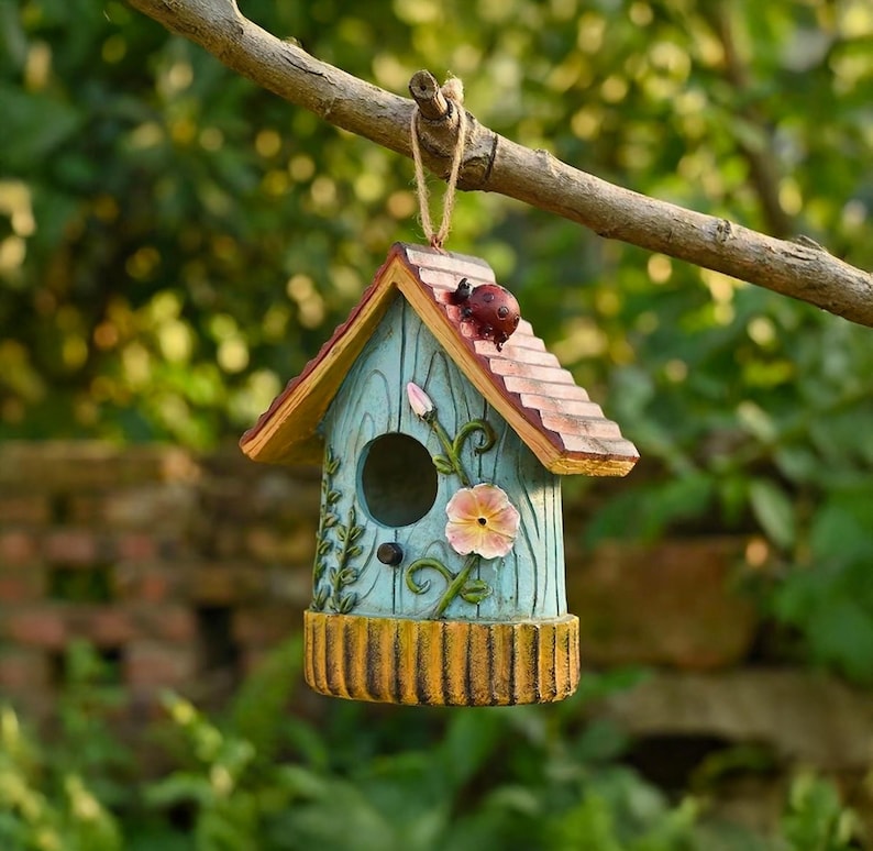 Blaues Blumenvogelhaus Rustikaler Nistkasten Klein Hängendes Vogelhaus Frühling Sommer Natur Dekor
