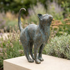 Bronze Katzenskulptur im Vintage-Stil mit Verdigris-Finish, Feline Kunst Statue, Antiker Look, Katzenverzierung, Tierkunst, Sammlerfigur