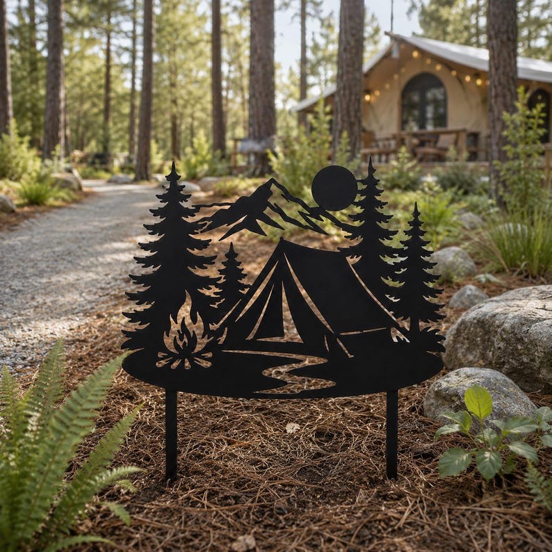 Camping Szene Gartenpfahl, Bergzelt Hof Kunst, rustikale Hütte Rasen Dekor, Outdoor Abenteuer Geschenk
