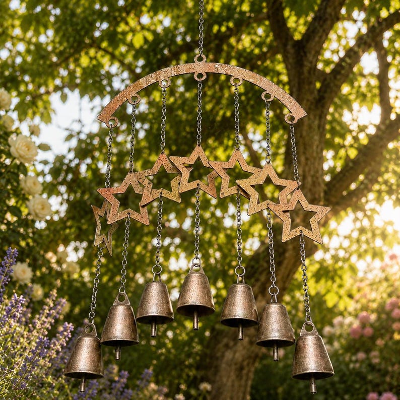 Großes Rustikales Windspiel mit Bronzeglocken, Sternausschnitt, für Garten Terrasse Balkon